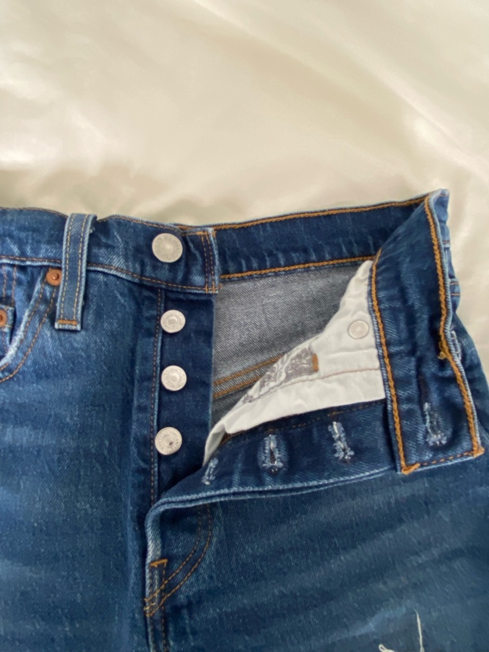 Levis Denim Shorts - Picture 13 of 14